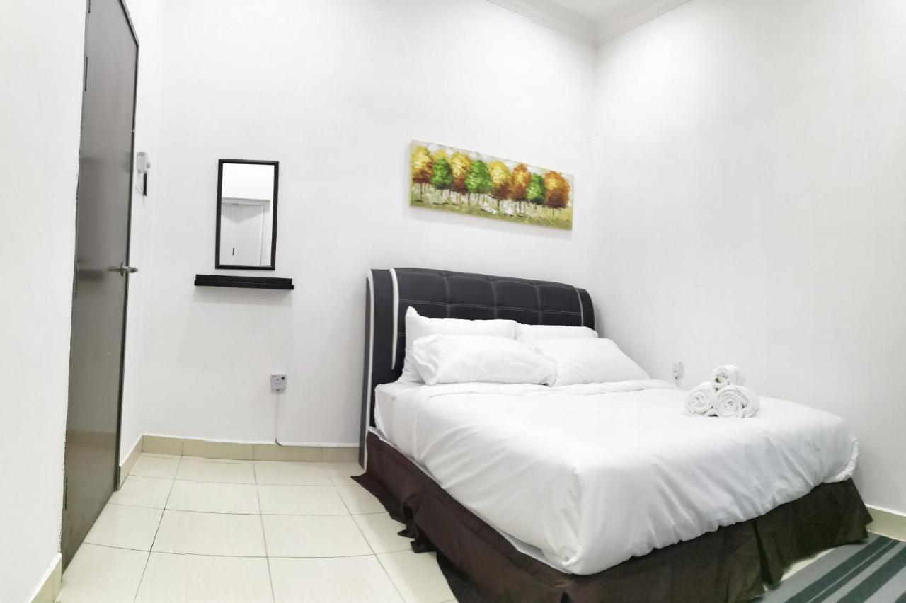 Teratak Persona Homestay. 4 Rooms Double Storey Terrace In Kuantan City. Extérieur photo