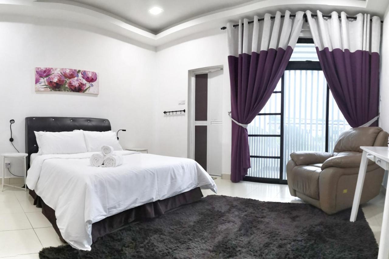 Teratak Persona Homestay. 4 Rooms Double Storey Terrace In Kuantan City. Extérieur photo