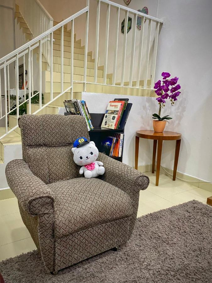 Teratak Persona Homestay. 4 Rooms Double Storey Terrace In Kuantan City. Extérieur photo